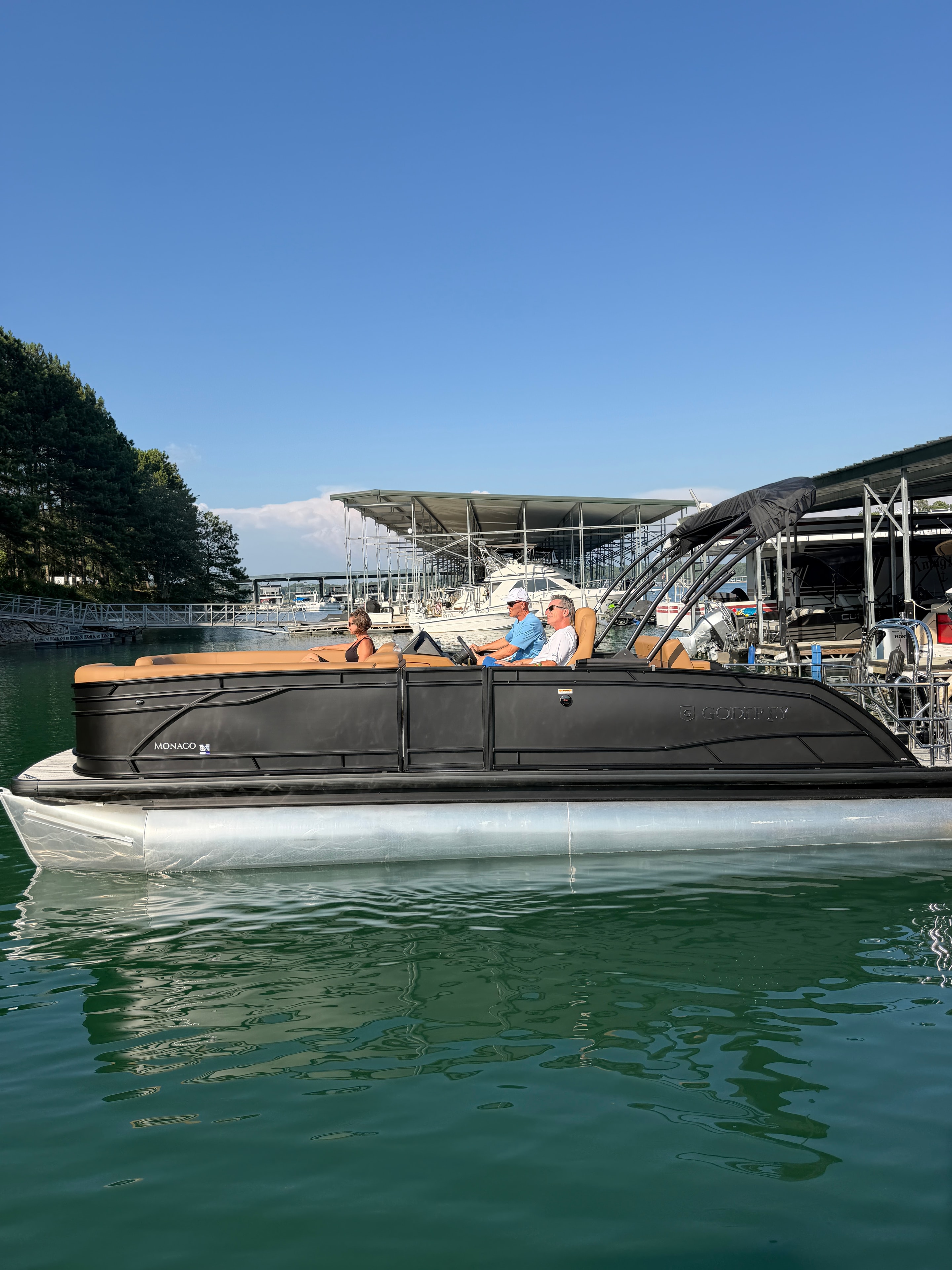 2027 Godfrey Monaco SFL — photo 4 of 5
