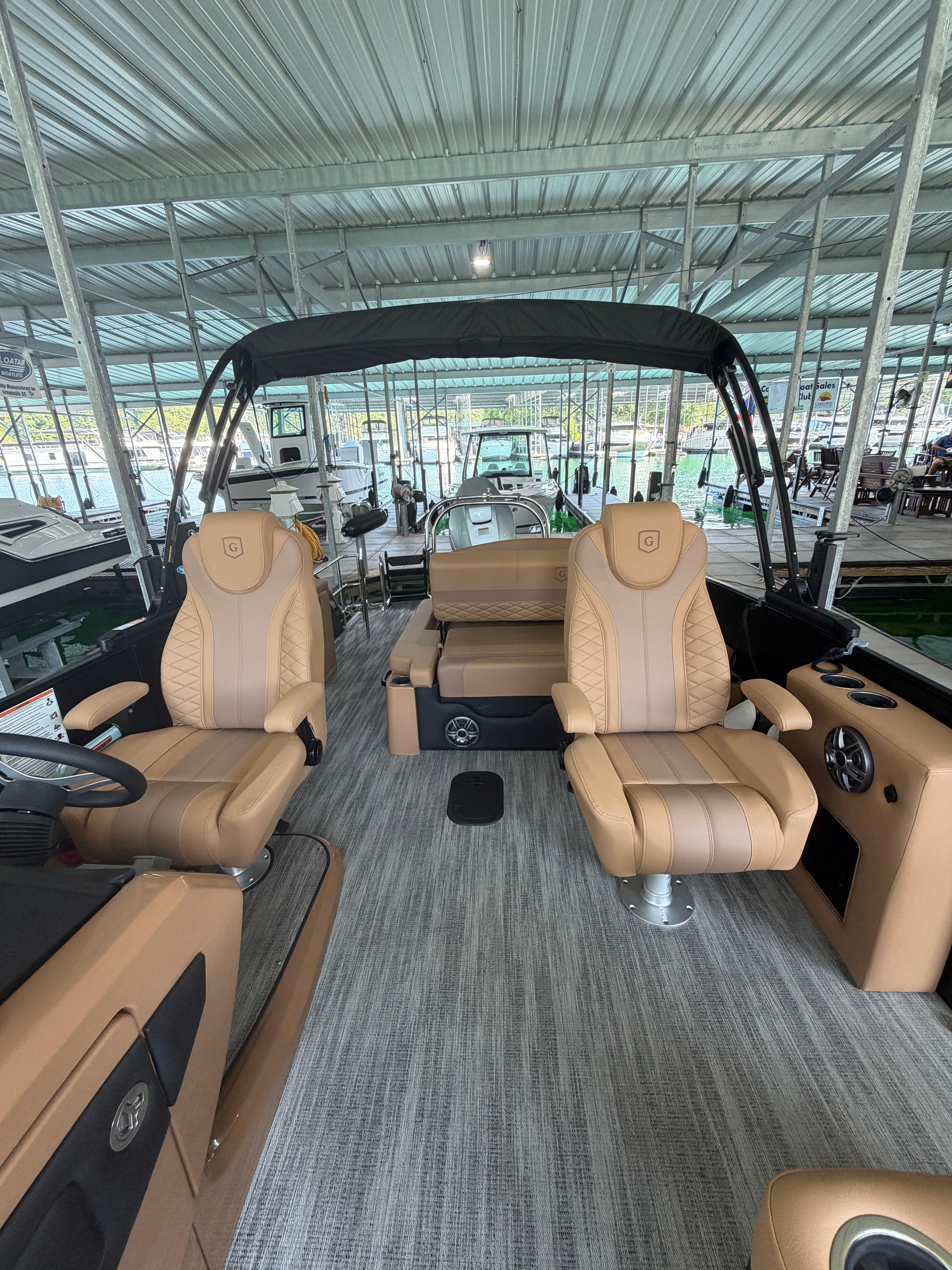 2027 Godfrey Monaco SFL — photo 3 of 5
